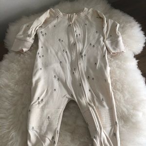 Goumi Baby Jammies Size 6-12 months